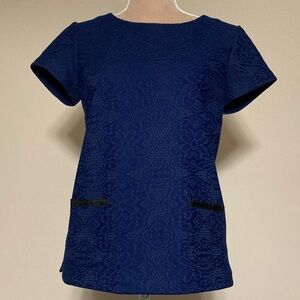 ⭐️⭐️ New York & Company Navy Structured & Textured Blouse - size Small